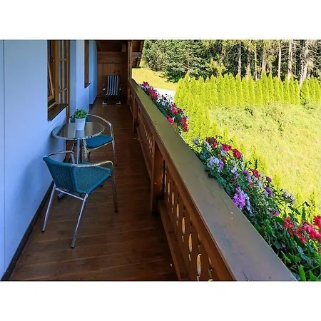 With 2 Bedrooms Holiday home