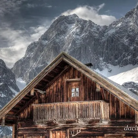 With 2 Bedrooms Holiday home